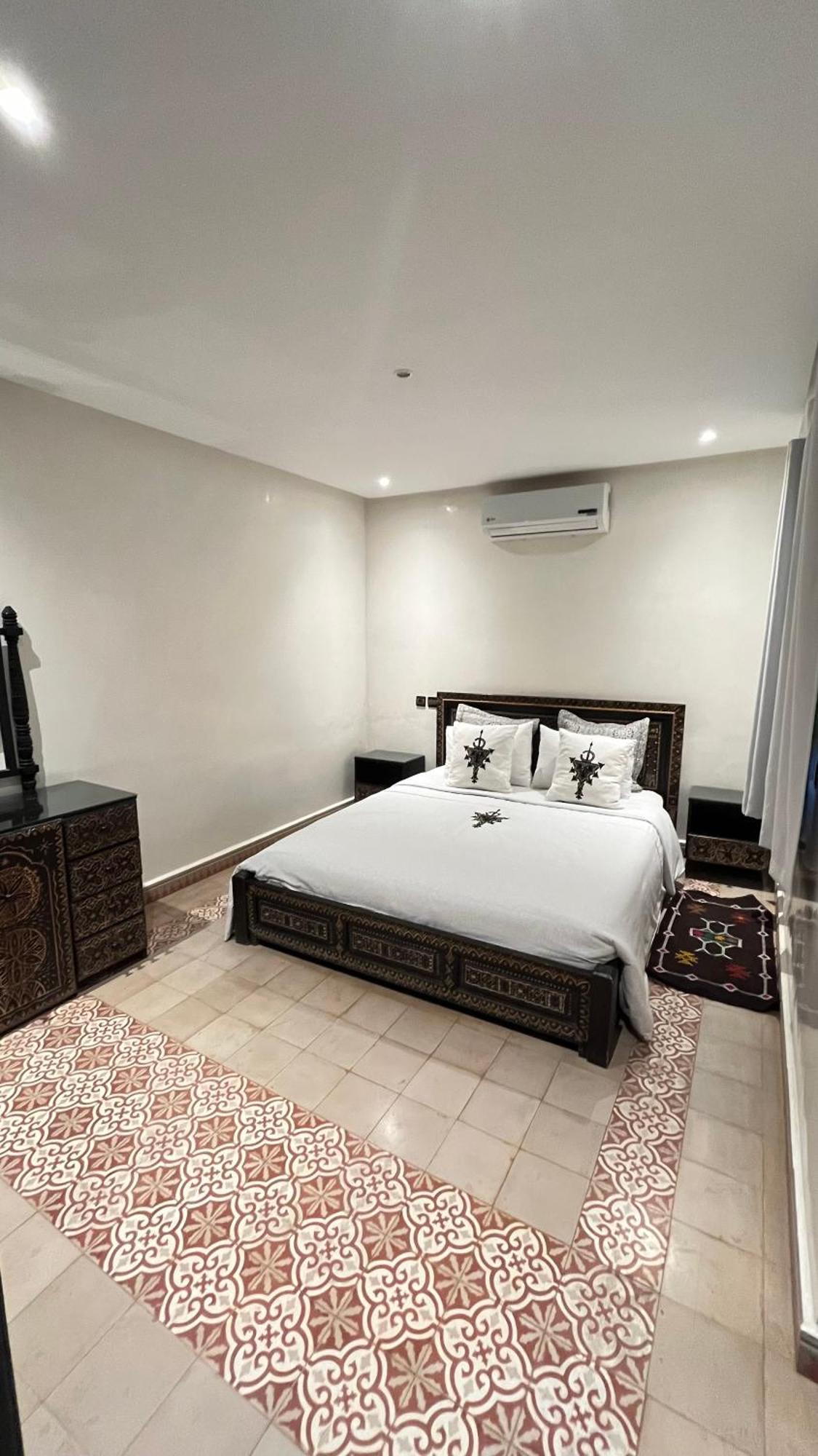 Riad Darabi En Exclusivite Marrakesh Bagian luar foto